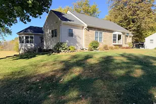 622 Woodcrest Ave, Worthington, MN 56187 - Photo 2