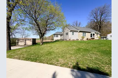 622 Woodcrest Avenue, Worthington, MN 56187 - Photo 4