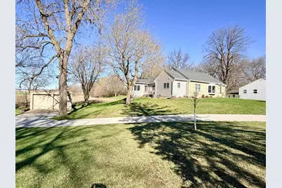 622 Woodcrest Avenue, Worthington, MN 56187 - Photo 4