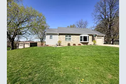 622 Woodcrest Avenue, Worthington, MN 56187 - Photo 1