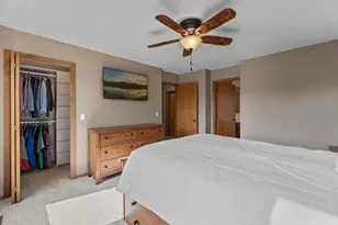 9425 Barrington Rd, Woodbury, MN 55125 - Photo 10