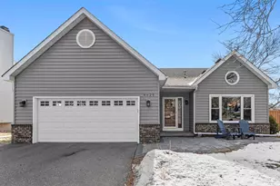 9425 Barrington Rd, Woodbury, MN 55125 - Photo 1