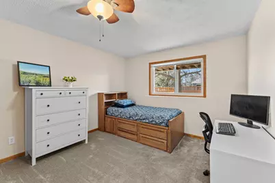 9425 Barrington Road, Woodbury, MN 55125 - Photo 20