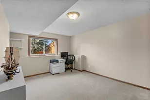 9425 Barrington Rd, Woodbury, MN 55125 - Photo 24