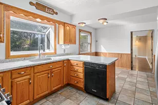 6019 Zenith Ave N, Brooklyn Center, MN 55429 - Photo 10