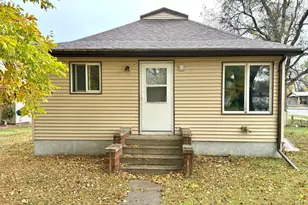 550 South St, Wabasso, MN 56293 - Photo 1