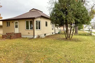 550 South St, Wabasso, MN 56293 - Photo 2