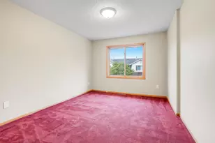 516 Roundhouse St, Shakopee, MN 55379 - Photo 10