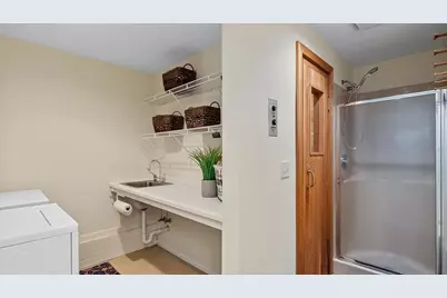 222 Groveland Avenue, Minneapolis, MN 55403 - Photo 20