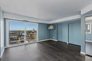 66 9th St E, Saint Paul, MN 55101 - Photo 8