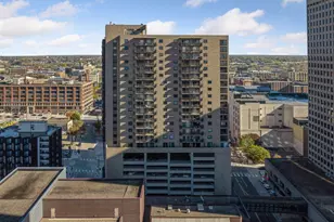 66 9th St E, Saint Paul, MN 55101 - Photo 44