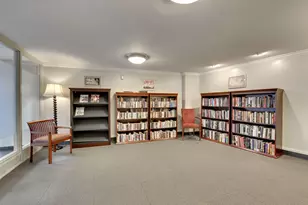 66 9th St E, Saint Paul, MN 55101 - Photo 34