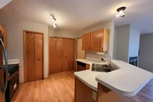 1850 Donegal Dr, Woodbury, MN 55125 - Photo 4