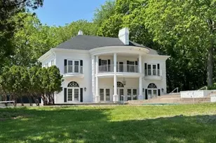 1055 Tanager Hl, Wayzata, MN 55391 - Photo 1