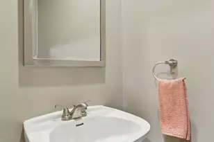 16680 N Manor Rd, Eden Prairie, MN 55346 - Photo 28