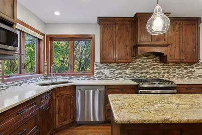 16680 N Manor Road, Eden Prairie, MN 55346 - Photo 18