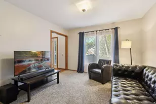 16680 N Manor Rd, Eden Prairie, MN 55346 - Photo 10