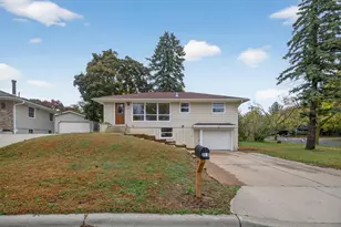 2106 8th Ave NE, Rochester, MN 55906 - Photo 2