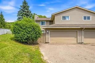 907 Monterey Dr, Shoreview, MN 55126 - Photo 2