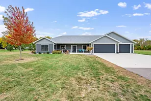 305 Harrison St, Welcome, MN 56181 - Photo 2