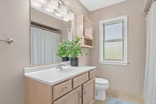 2001 Washington St NE, Minneapolis, MN 55418 - Photo 16