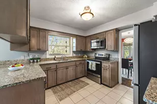 4444 Victoria St N, Shoreview, MN 55126 - Photo 10