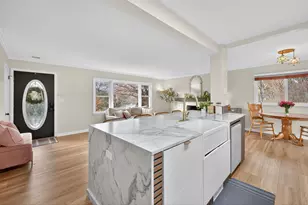 11300 Friar Ln, Hopkins, MN 55305 - Photo 8