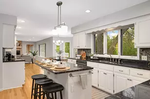 15395 Highland Bluff, Minnetonka, MN 55345 - Photo 6