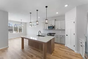 8018 Walnut Ln, Corcoran, MN 55340 - Photo 10