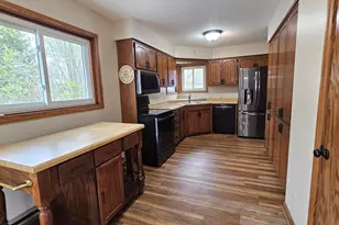 424 E 2nd St, Litchfield, MN 55355 - Photo 6
