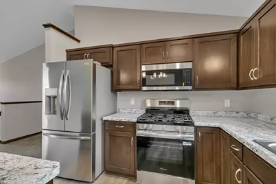 1804 Oak Pond Drive NW, Sauk Rapids, MN 56379 - Photo 2