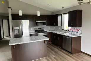 1804 Oak Pond Dr NW, Sauk Rapids, MN 56379 - Photo 2