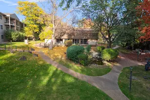 10211 Cedar Lake Rd, Hopkins, MN 55305 - Photo 16