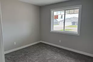 7255 Hawthorne Ct, North Branch, MN 55056 - Photo 16