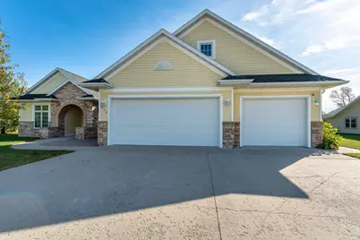 825 5th Street SE, Pelican Rapids, MN 56572 - Photo 1