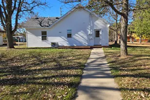 300 Central Ave S, Park Rapids, MN 56470 - Photo 2