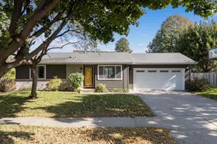 905 Chalet Dr NW, Rochester, MN 55901 - Photo 1