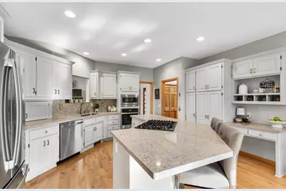 7004 Howard Lane, Eden Prairie, MN 55346 - Photo 6