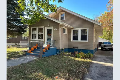 126 Lynn Road SW, Hutchinson, MN 55350 - Photo 2