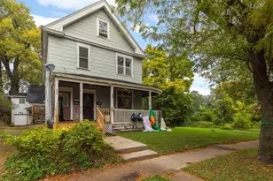 277 Prescott St, Saint Paul, MN 55107 - Photo 2