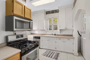 277 Prescott St, Saint Paul, MN 55107 - Photo 10