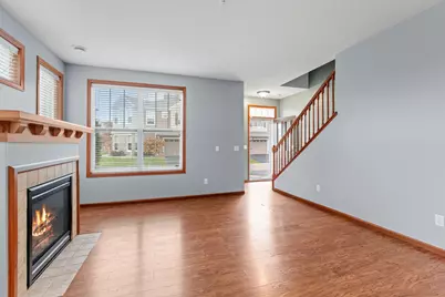 1952 Commonwealth Boulevard #4, Chanhassen, MN 55317 - Photo 6