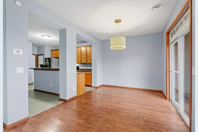 1952 Commonwealth Boulevard #4, Chanhassen, MN 55317 - Photo 10