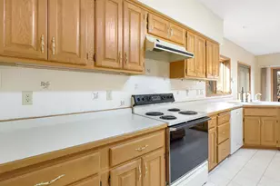 9032 McGuffey Rd, Eden Prairie, MN 55347 - Photo 10