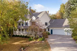 19 Meadow Ln, Dellwood, MN 55110 - Photo 1