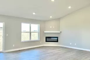 1613 Shasta Dr, Shakopee, MN 55379 - Photo 12