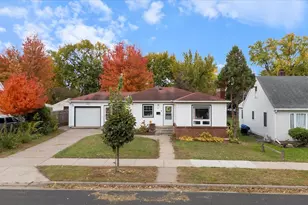 32 Jessamine Ave E, Saint Paul, MN 55117 - Photo 1