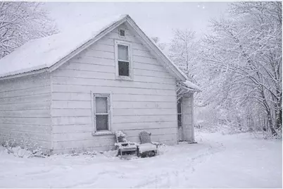 129 N Grove Street, Redwood Falls, MN 56283 - Photo 2