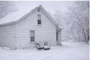 129 N Grove St, Redwood Falls, MN 56283 - Photo 2