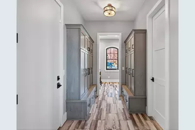 525 Smithtown Court, Excelsior, MN 55331 - Photo 44